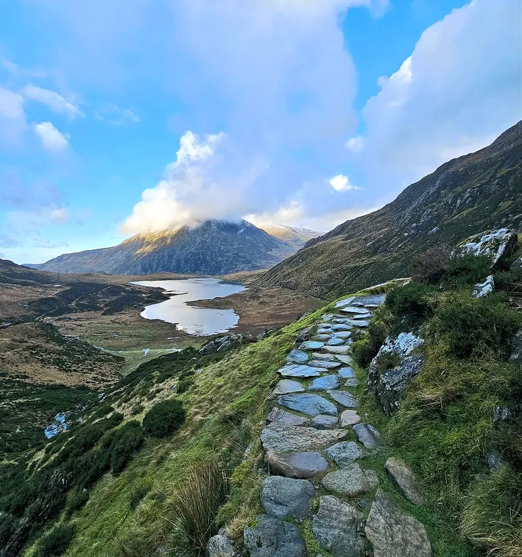 llyn-cwm-idwal