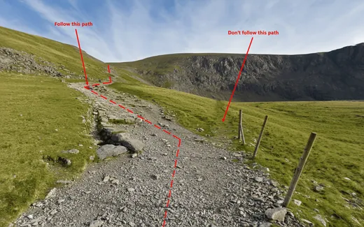 correct-incorrect-route-llanberis-path.jpg